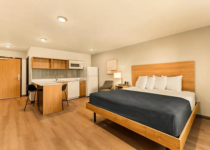 Livaway Suites Orem-Vineyard