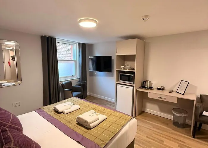 Dalkeith Phoenix Aparthotel Ltd