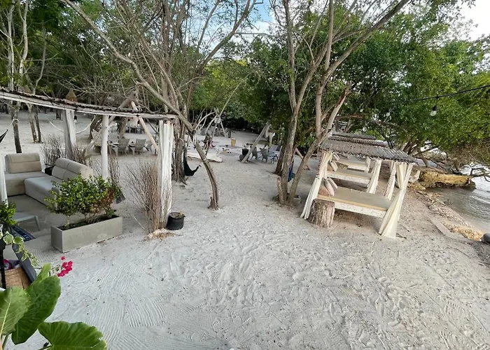 Puerto Idilio Beach Resort