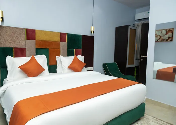 Kaashmeen Hotel & Suite