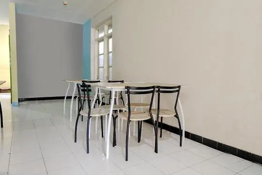 Five Hotel Sarangan