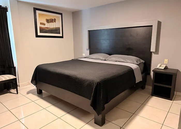 Hotel Ossi Inn