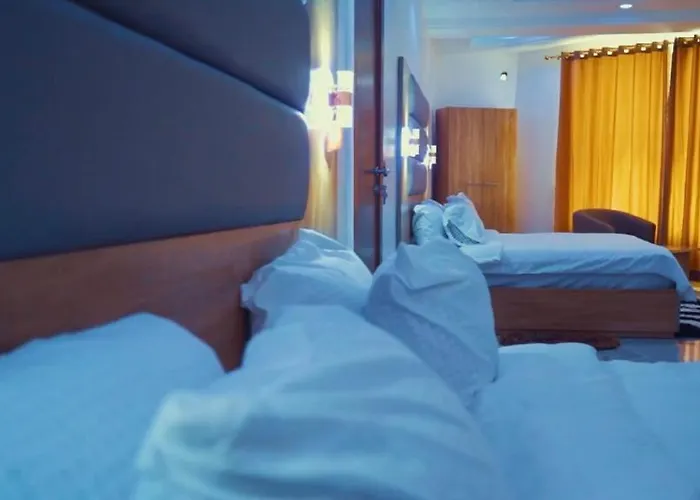 De New Dawn Hotel