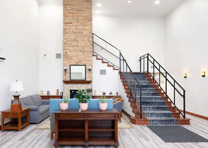 Seffner Inn And Suites