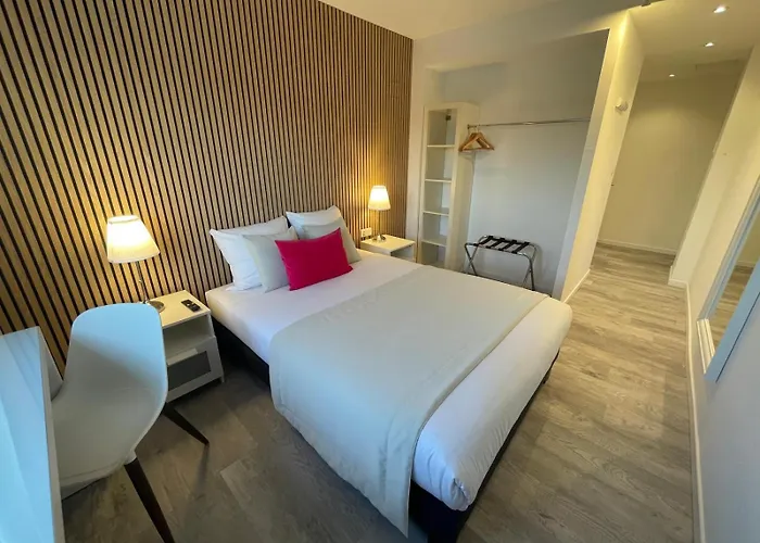 Hôtel les Coulisses