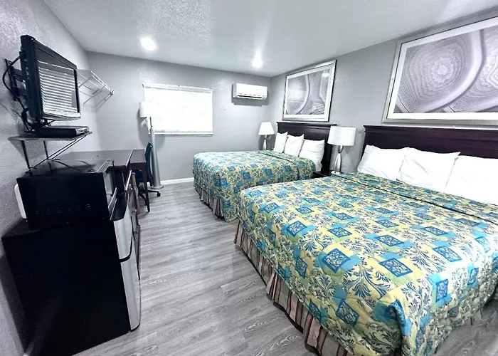 Lemon Bay Motel
