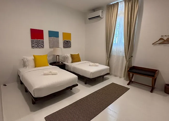 Sunset Beach Retreat&Beach Bistro