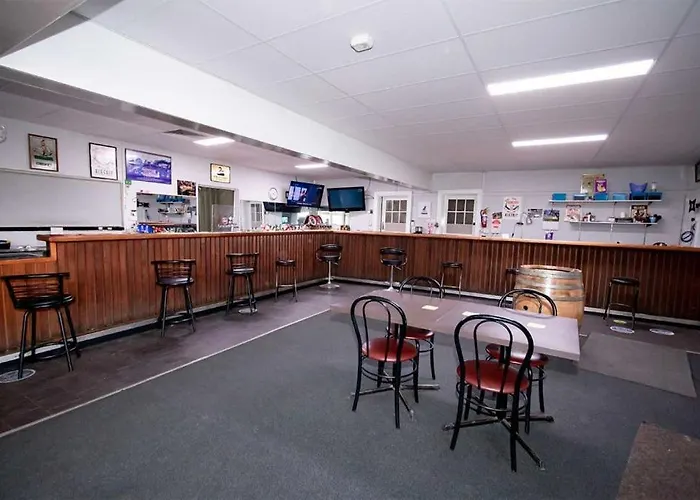 Commercial Hotel