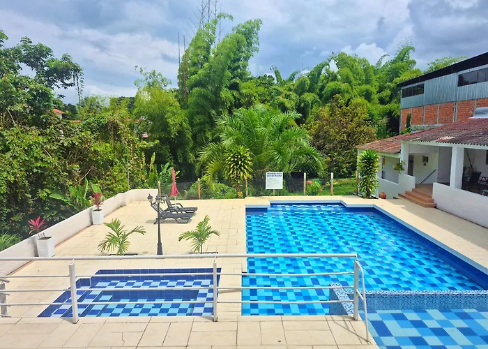 Hotel Campestre Turqueza Inn cerca de Armenia, La tebaida y Aeropuerto El Edén