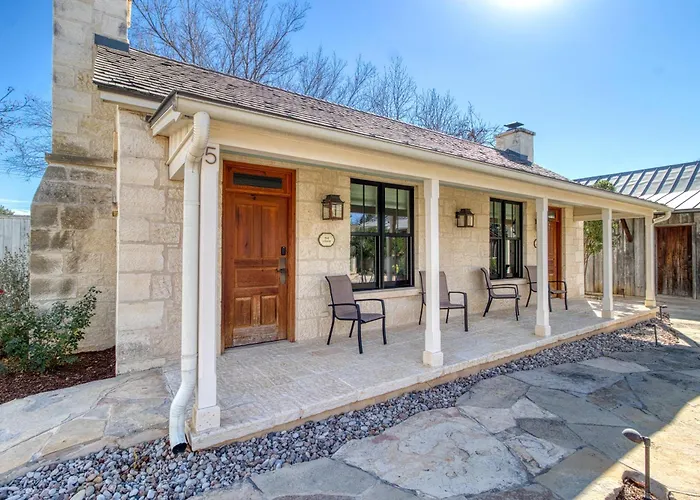 Blacksmith Quarter'S On Barons Creek