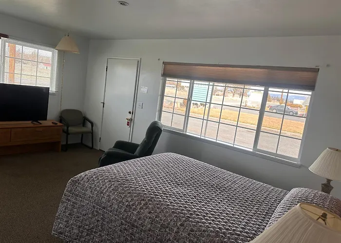 Rim Rock Motel