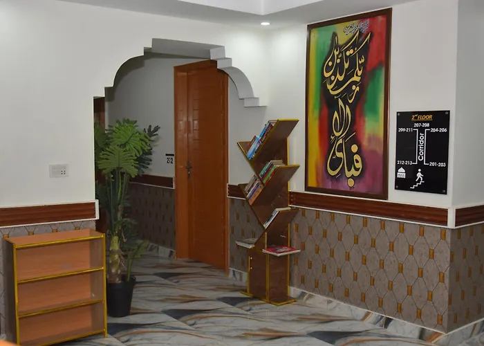 Stay Near Earthquake Memorial Bridge & Red Fort,Room 212