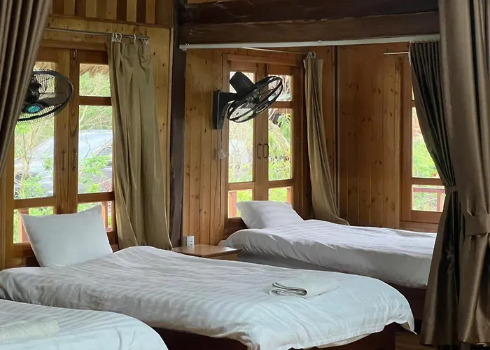 Tom'S Du Gia Stilt House
