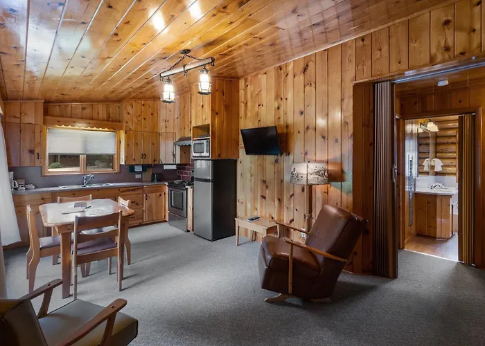 El Western Cabins & Lodges