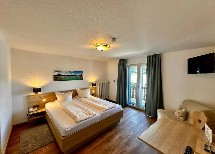 Hotel Fischerstueberl Am See