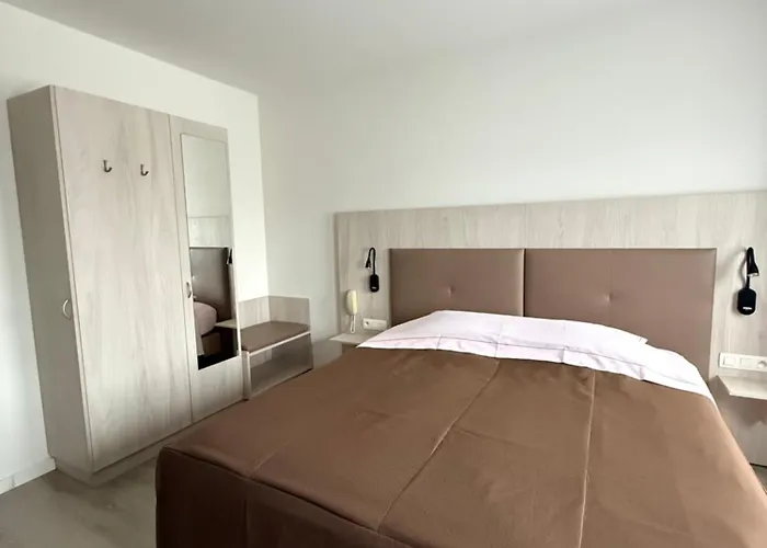Hotel Cleo