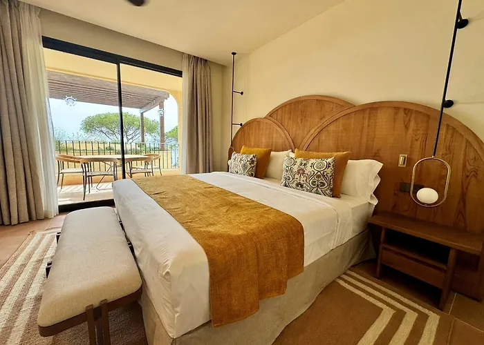 Hotel Punta Bermeja Premium
