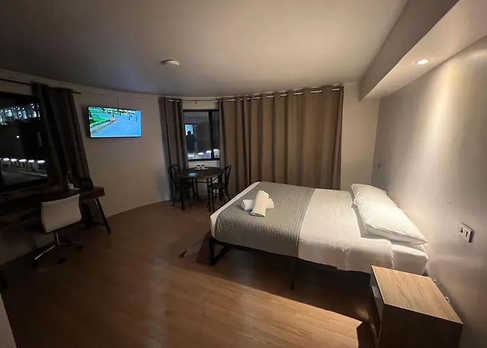 Plaza Central Hotel