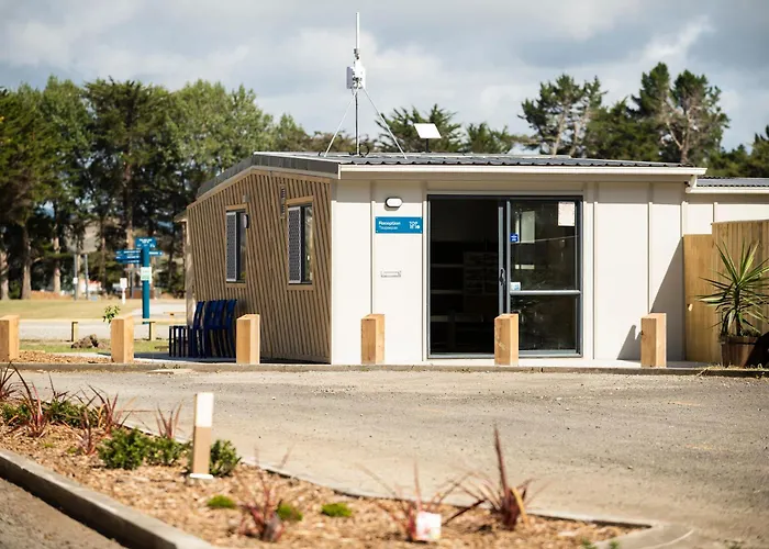 Tolaga Bay Top 10 Holiday Park
