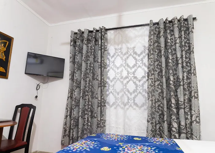 Village Francophone Hotel