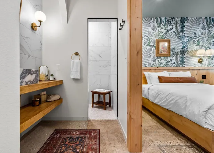 Sommer House Inn-Aloha Room