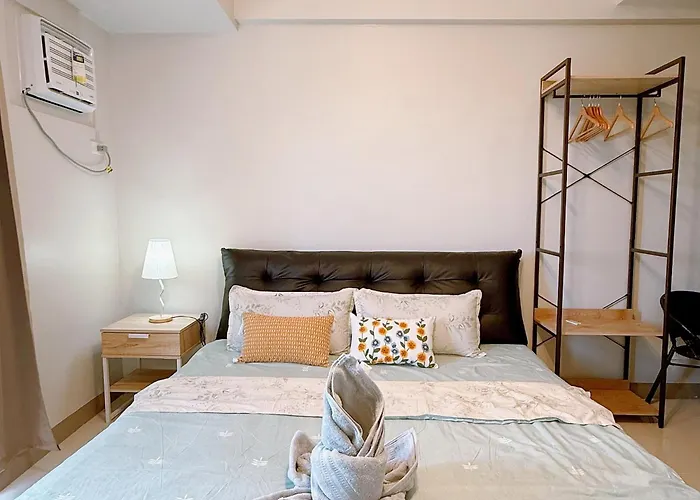 Condo Studio Unit In Central By Casa De Mira
