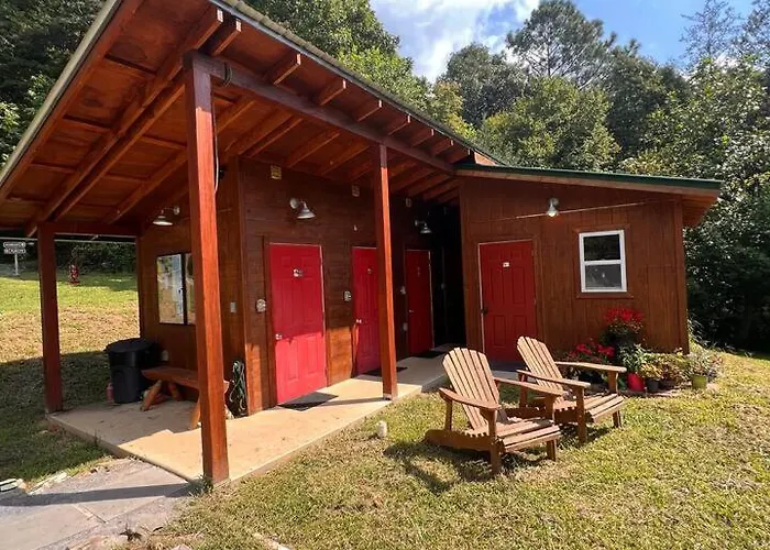 Dreamy Treehouse Getaway Dog Friendlydisc Golf