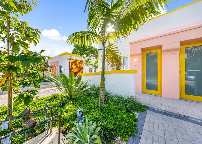 El Jardin Inn