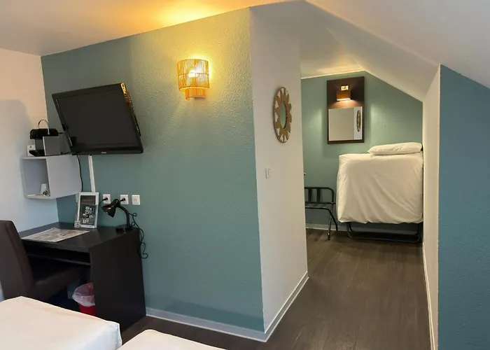 Logis Hotel Lons-Le-Saunier - Restaurant Le Grill