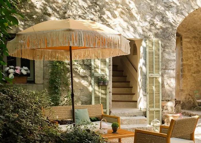 L'Abbaye Hotel