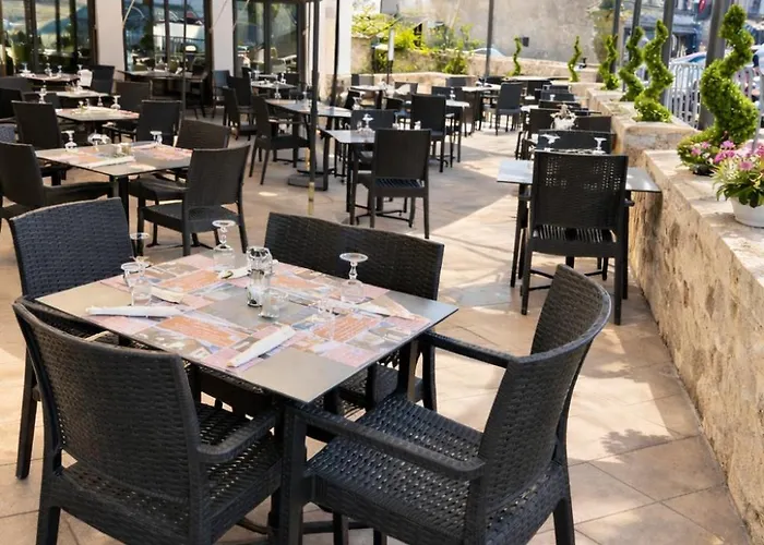 Logis Hôtel-Restaurant Au Vieux Morvan, au cœur de la Bourgogne, Piscine&Spa, Hôtel Climatisé