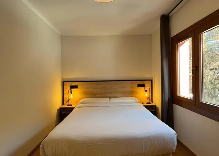 Hotel NIU a 50 m del Funicamp