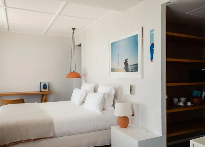 Les Roches Rouges, A Beaumier Hotel
