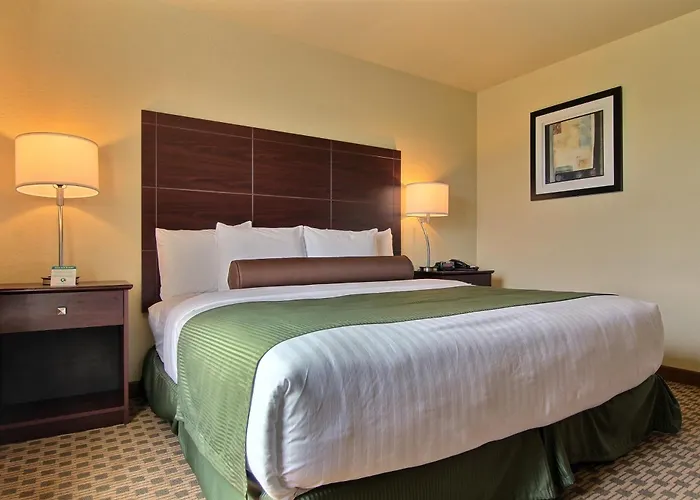 Cobblestone Inn & Suites - Carrington