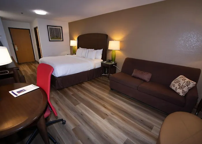 Alliance Hotel & Suites, A Howard Johnson By Wyndham