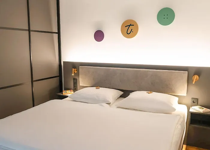 Hotel Am Triller - Hotel & Serviced Apartments - Pool & Relax Lounge