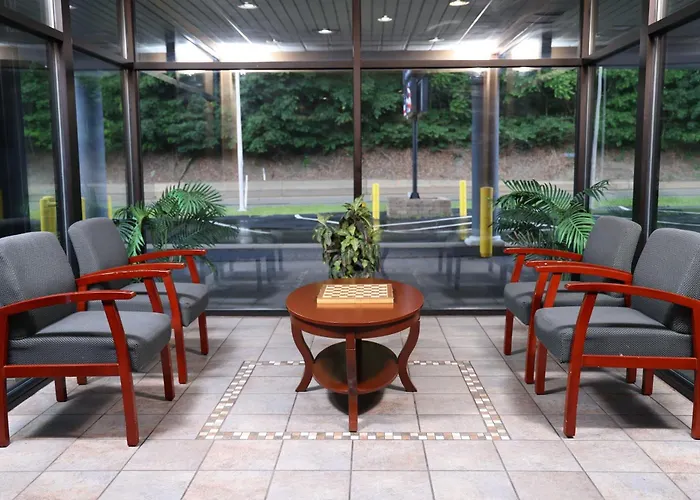 Days Inn By Wyndham Pittsburgh