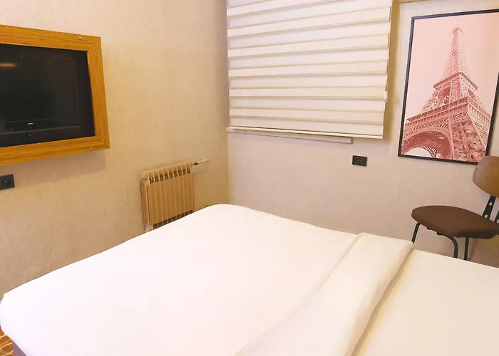 Esin Hotel