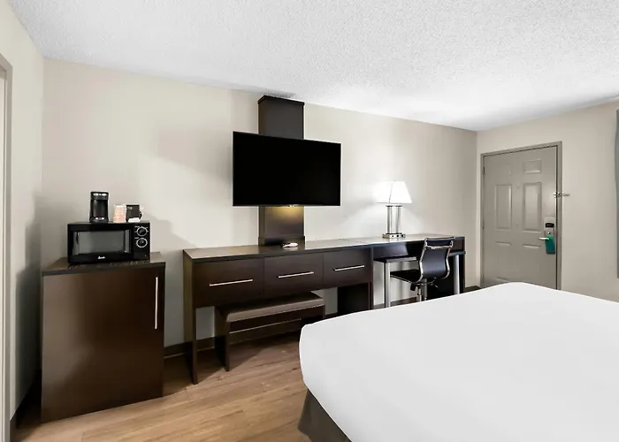 Quality Inn & Suites Monticello