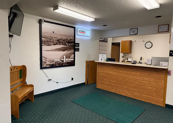 Budget Inn & Suites