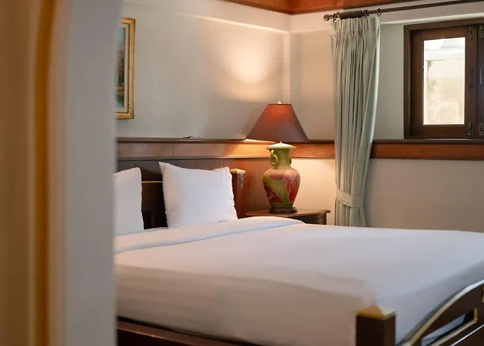 Erawan Phangnga Hotel, Natai Beach