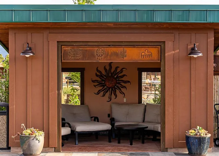 Cougar Ridge Resort