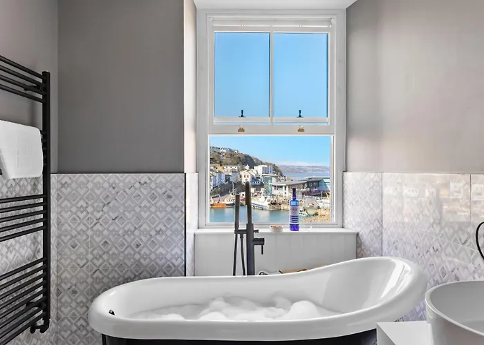 Leader Suite - Sea View - Free Wi-Fi