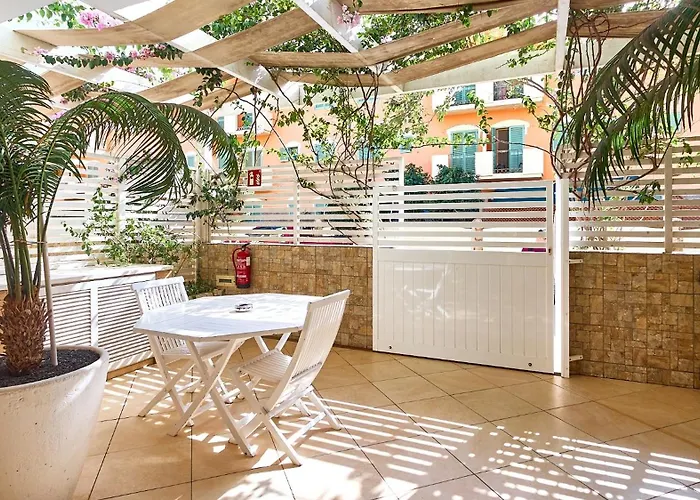 Branco Suites - Rooms & Holiday Apartments