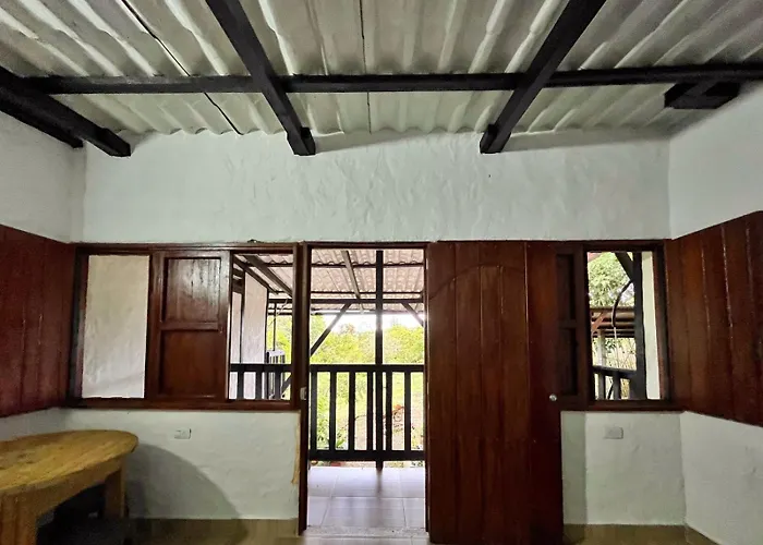 Waka Maru Guest House