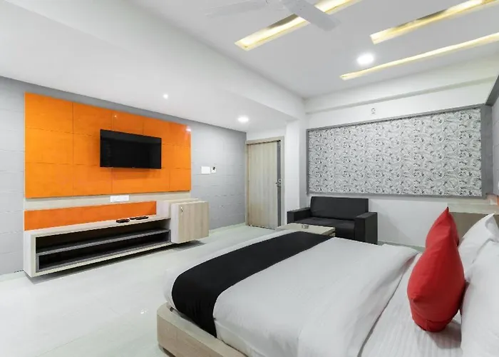 The Grand Takshak Hotel