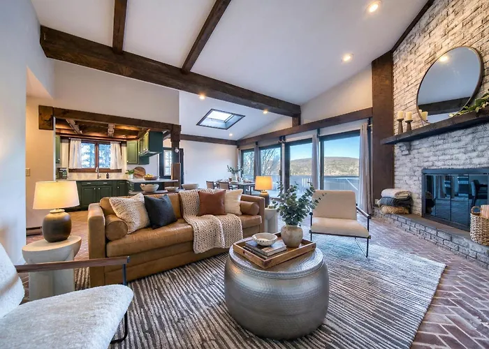 The Haues Windham - Spacious Suites, Gym, Mountain Views!