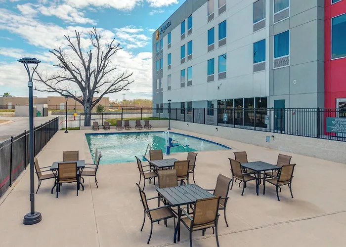La Quinta Inn & Suites By Wyndham Eagle Pass