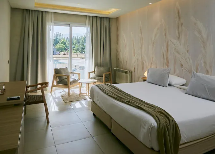 Howard Johnson Alcantara Boutique Hotel Chacras De Coria By Wyndham