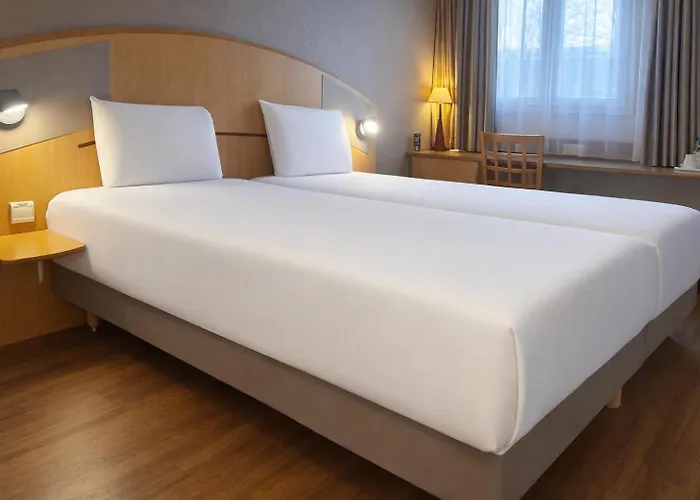 Kyriad Hotel Montpellier Centre Antigone